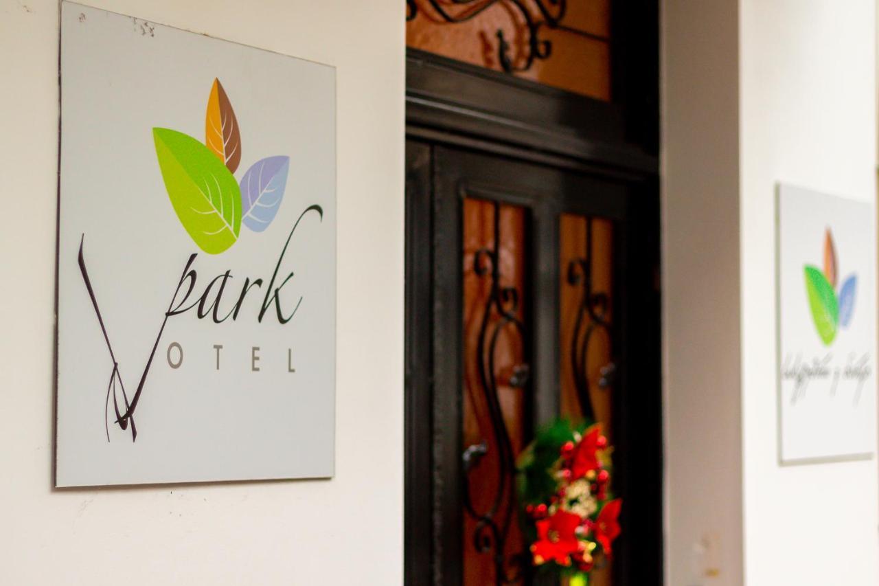 V Park Hotel Tbilisi Exterior foto